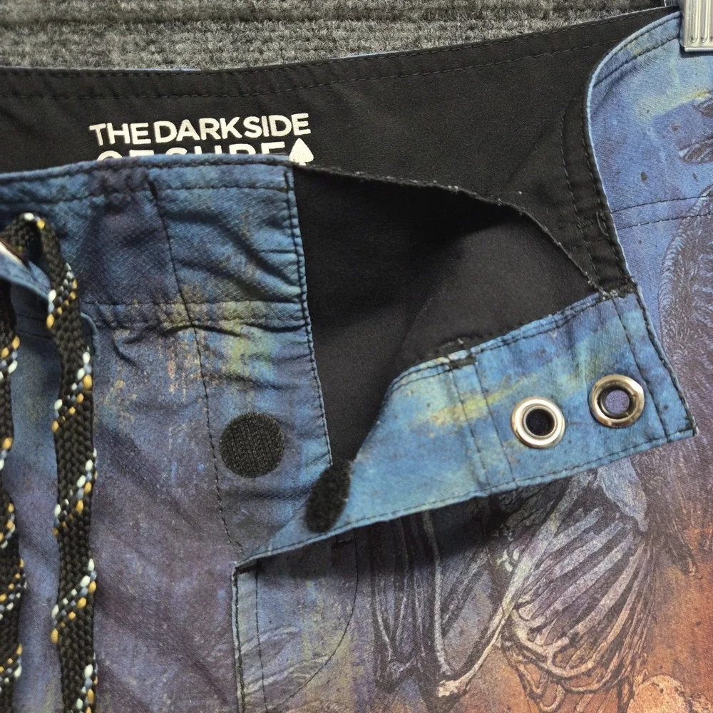 More Core Division MCD Board Shorts Mens 34 10